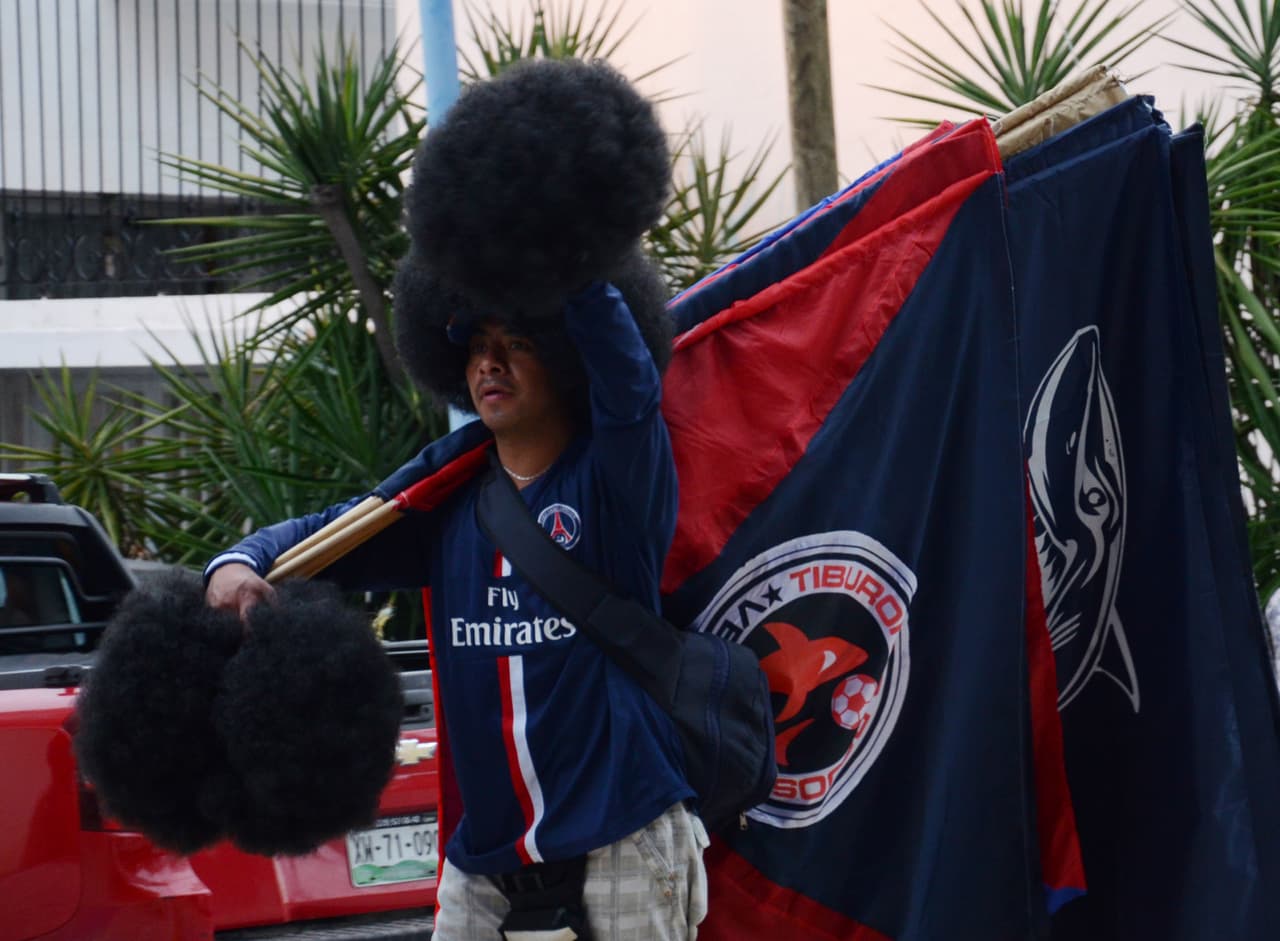 Colorido de afición en la ida de cuartos