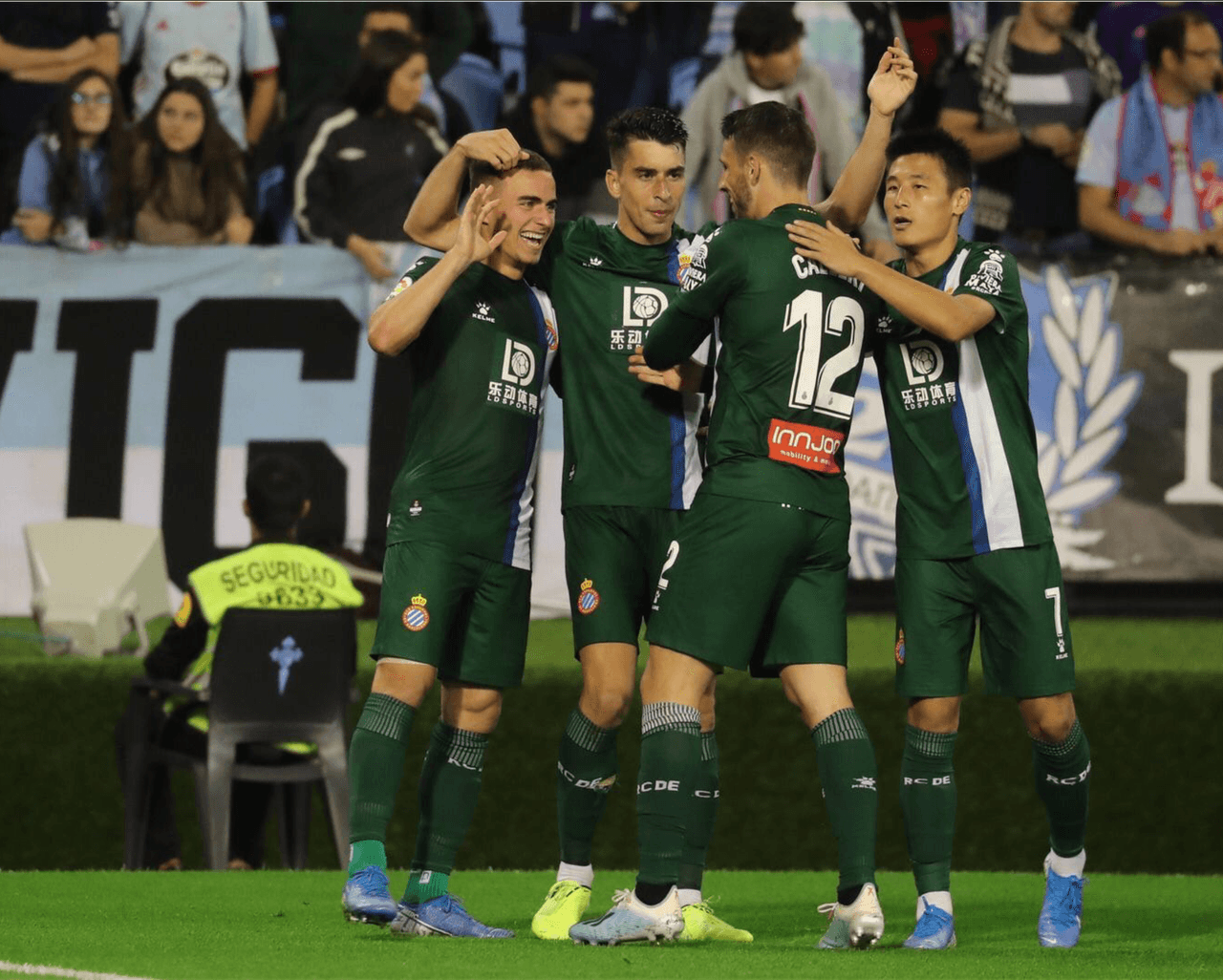 Una falla defensiva al final, le costó dos puntos al Espanyol, pues un cabezazo de Santi Mina vino a dar el empate al minuto 94.