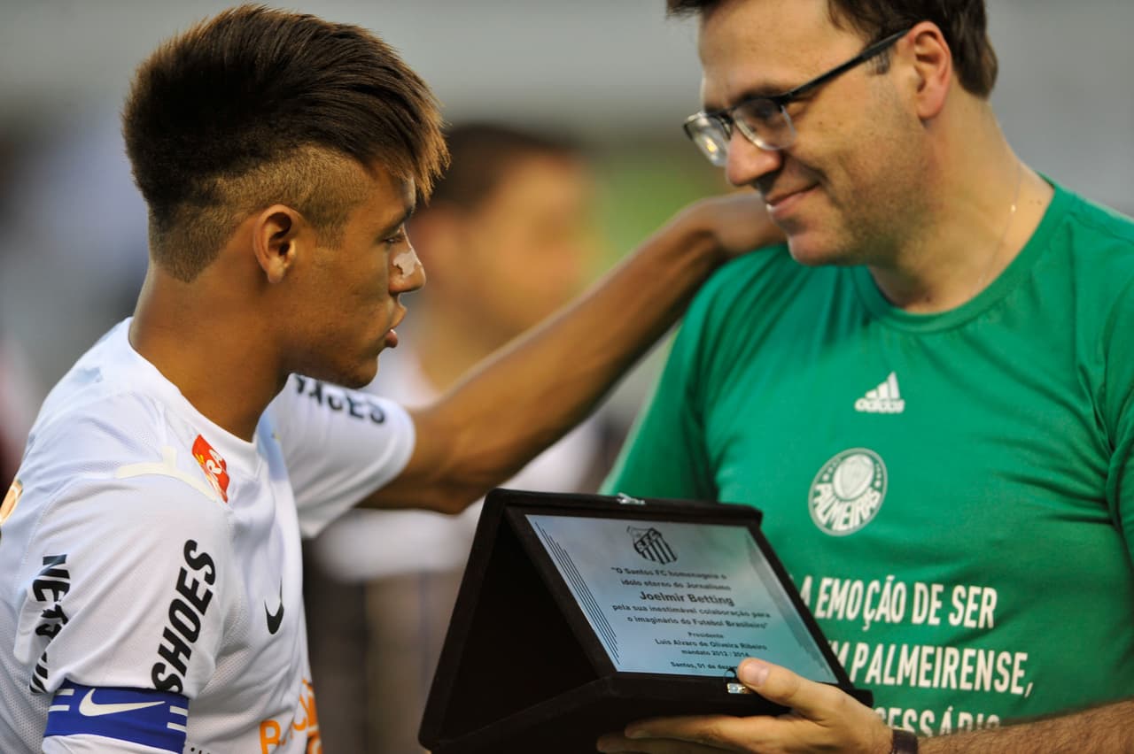 En 2012, tuvo momentos en los que peinó su cabello, que antes expresaba su rebeldía en la cancha.