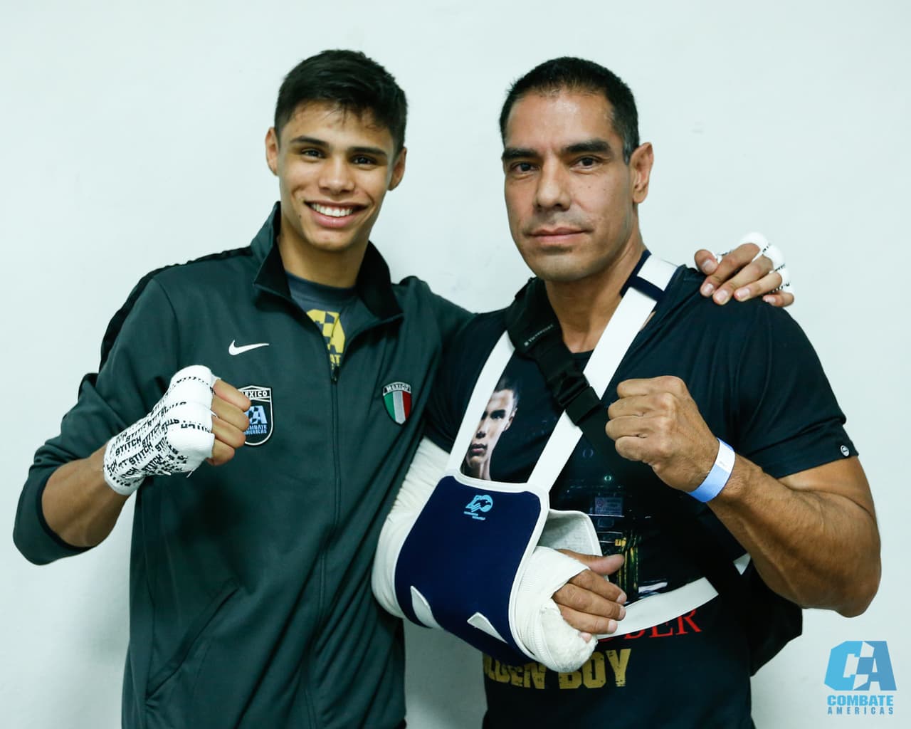 El colorido y la alegría, junto a los rituales y detalles en la intimidad de los atletas, fueron parte del Combate Américas en la fiesta de las artes marciales mixtas.