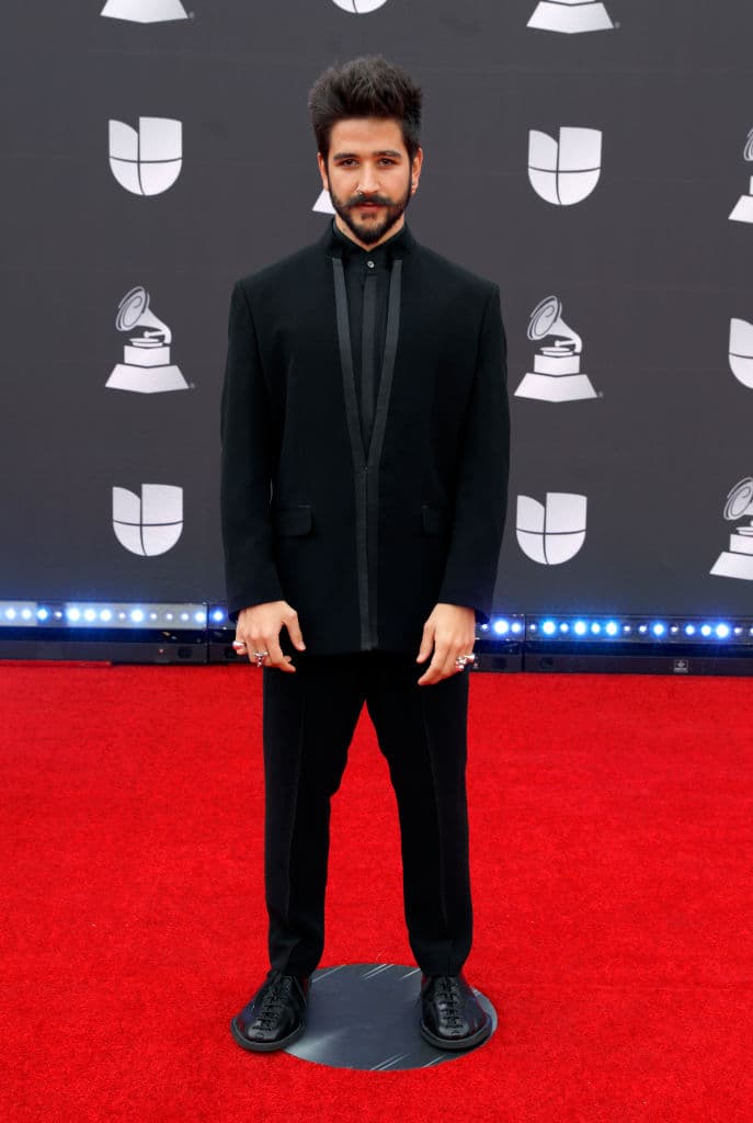 También está nominado como Mejor Canción Pop “Vida De Rico” y Mejor Álbum Vocal Pop por Mis Manos, entre otros.