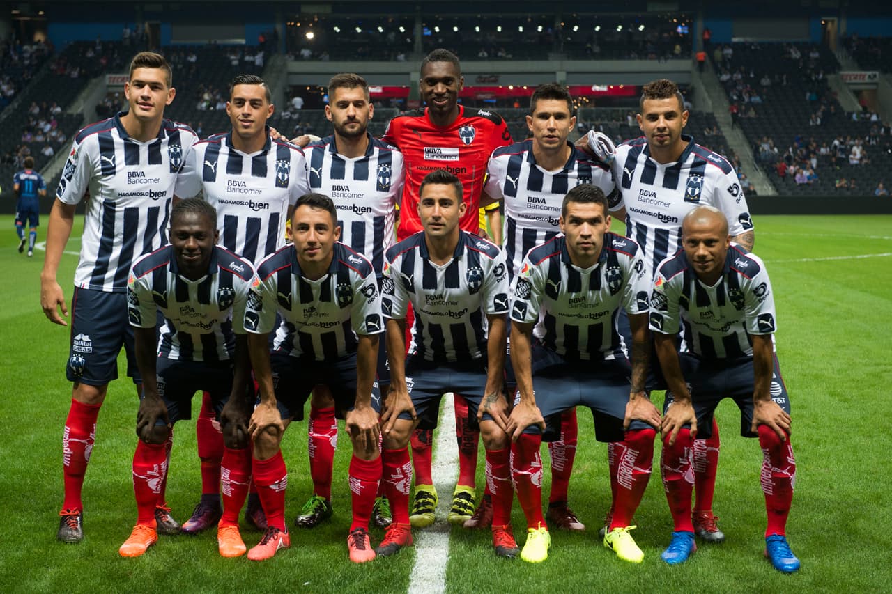 El once de Monterrey: Domínguez; N.Sánchez, Fuentes, Piris, Montes; Molina, C.Sánchez, Ortíz; Cardona; Chará, Funes Mori.