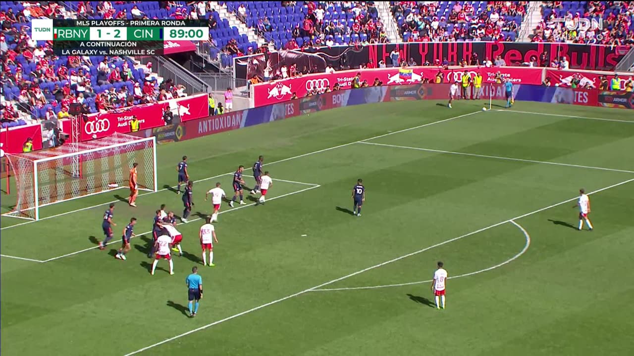 ¡TIRO ATAJADO! disparo por Sean Nealis.