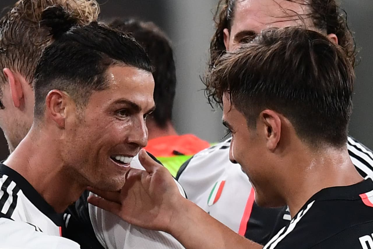 Paulo Dybala aclara el beso en la boca con Cristiano Ronaldo