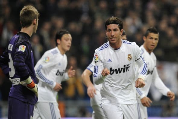 El sevillano demostró su gran técnica en el juego por aire.