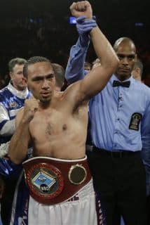 Keith Thurman ganó fácil a Julio Díaz