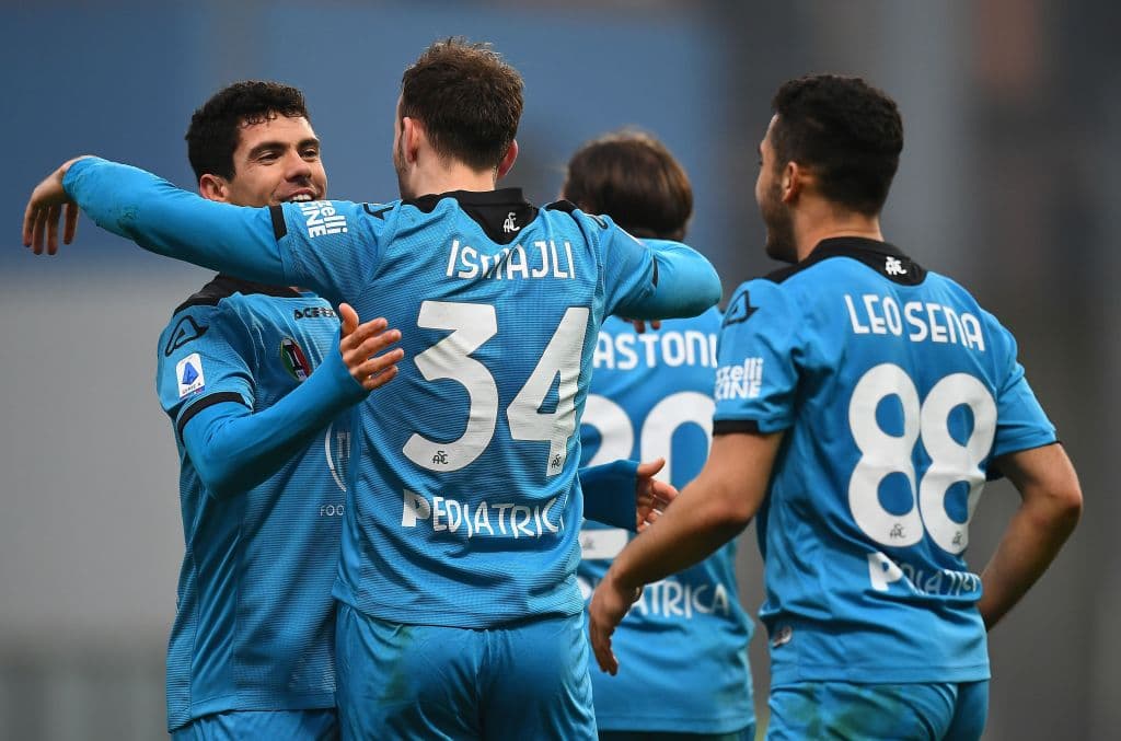 Sassuolo cayó en casa 1-2 ante el Spezia y cierran la fecha con 31 y 21 unidades, respectivamente.