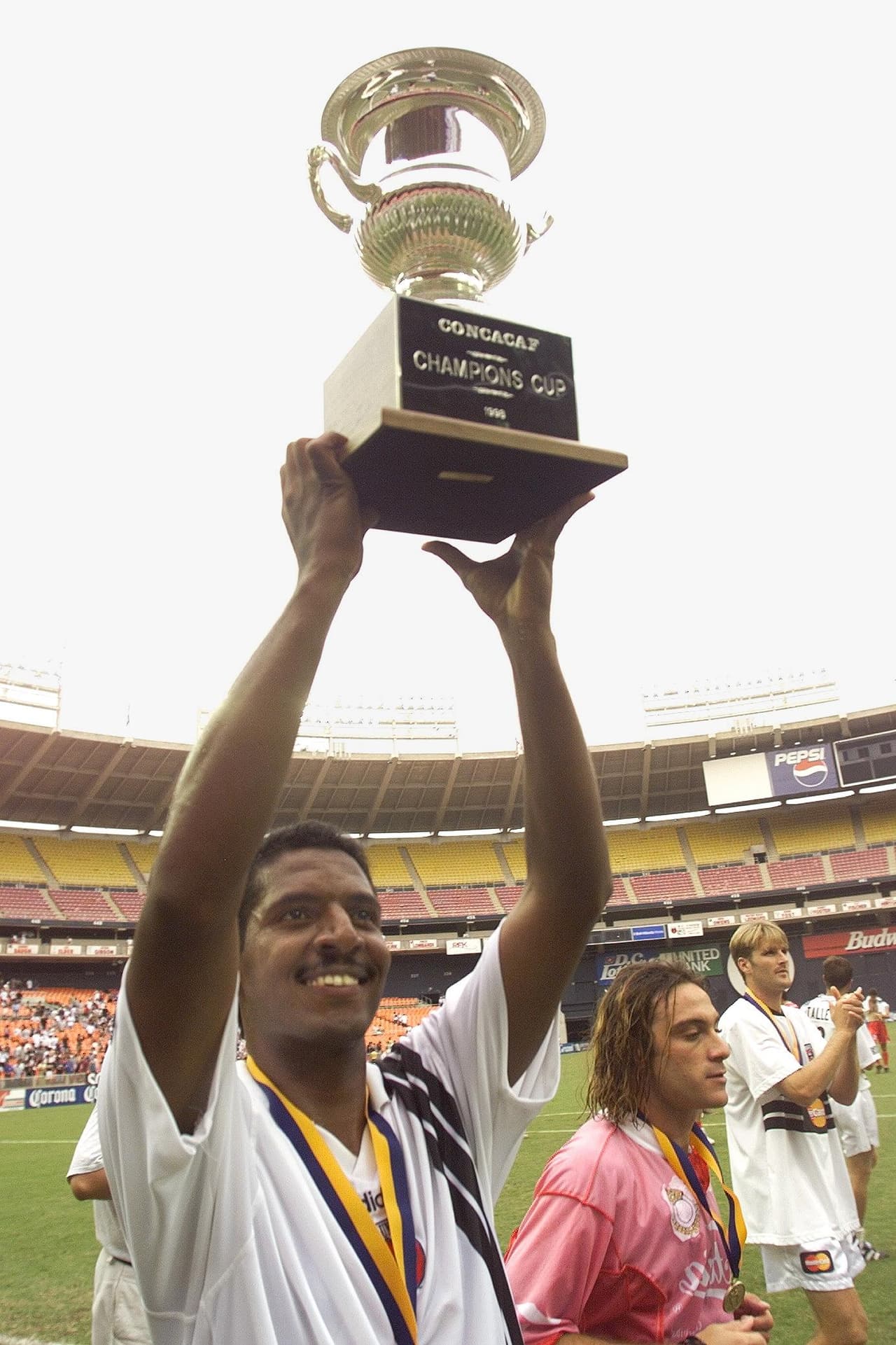 DC United en 1998 fue el primer equipo de la MLS que se coronó en una Liga de Campeones de Concacaf, conocida en esa época como Copa de Campeones de Concacaf.