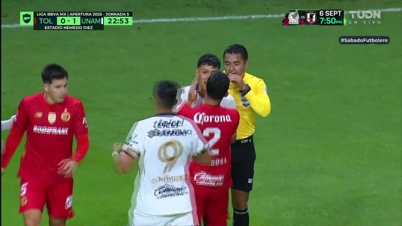 ¡Bronca! Se calientan los ánimos en el Toluca vs Pumas con fuerte conato entre jugadores