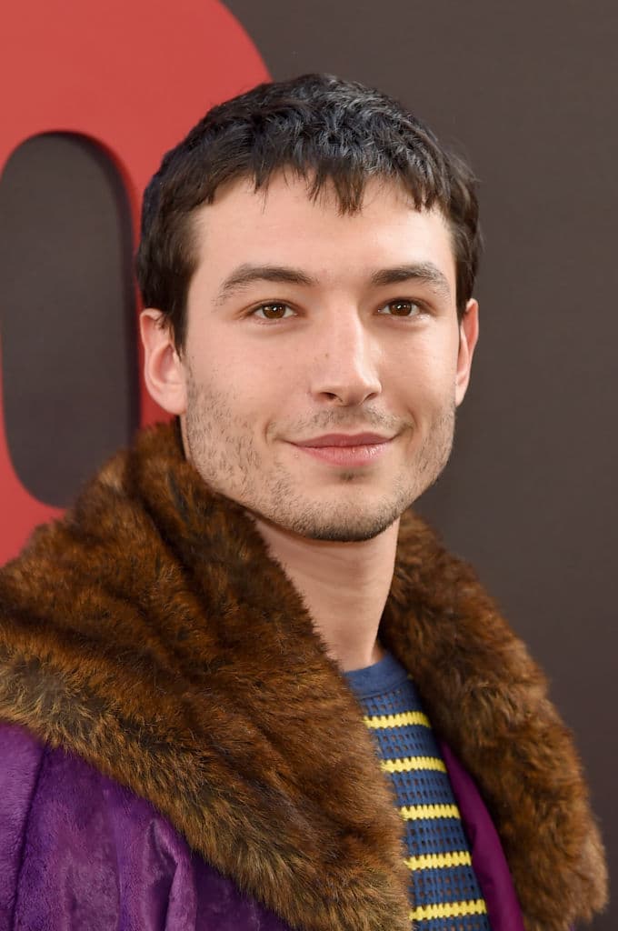 Andy Muschietti será el director de esta película, protagonizada por Ezra Miller. Se rumora que Michael Keaton regresará como Batman, para dar inicio a un multiverso.
