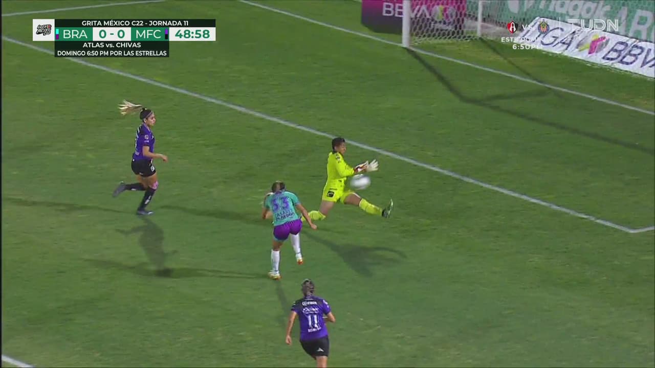 ¡Aguanta metralla! Alondra achica y Casarez le estrella el tiro