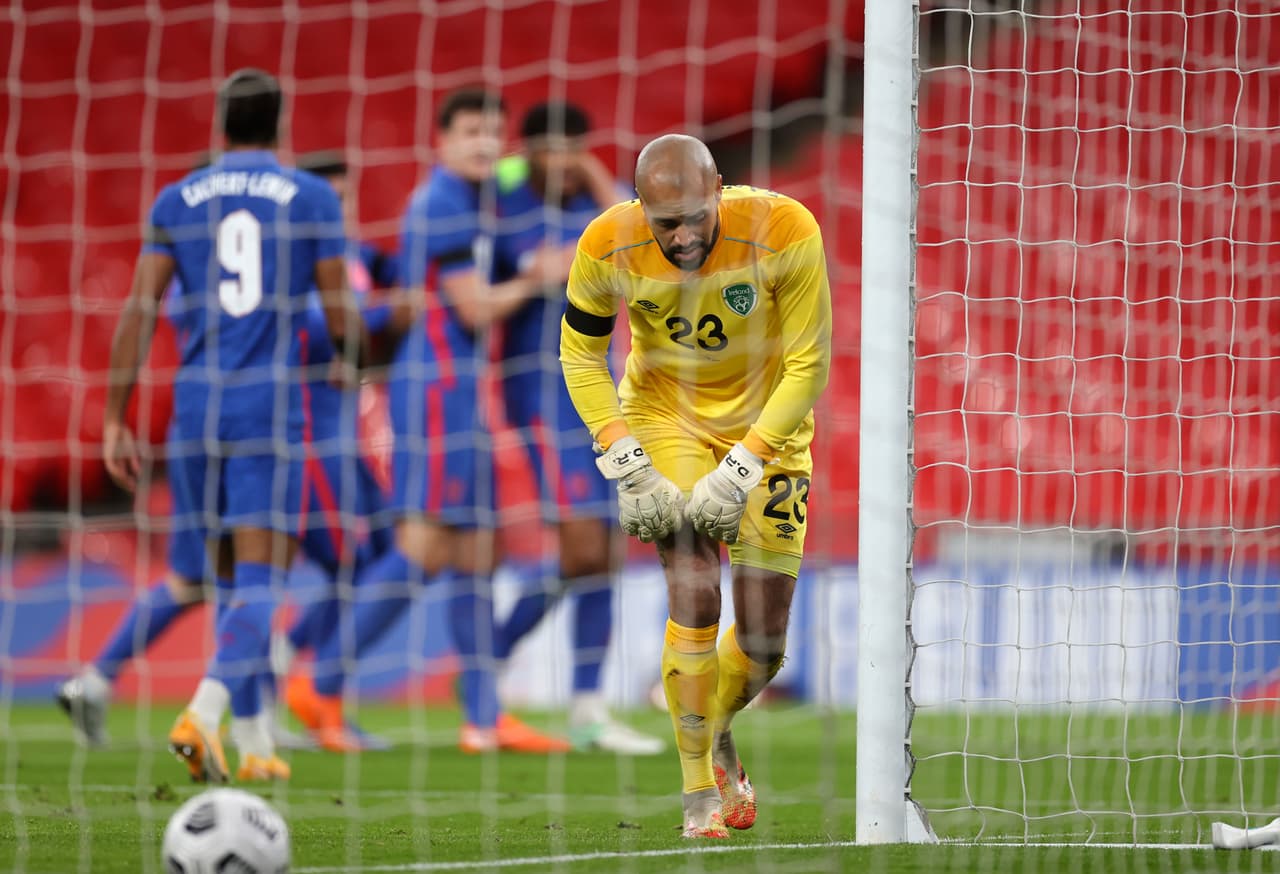 En duelo de preparación a la quinta fecha de la Nations League, el cuadro inglés goleó en Wembley. | Maguire (18’) abrió el marcador, Sancho (31’) hizo el segundo y Calvert-Lewin (56’) selló la goleada. Inglaterra se medirá a Bélgica e Irlanda se enfrentará a Gales en la J5 de la justa europea.