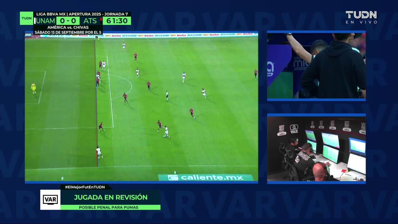 ¡Penal para Pumas!... Anulado por posición adelantada en el inicio de la jugada