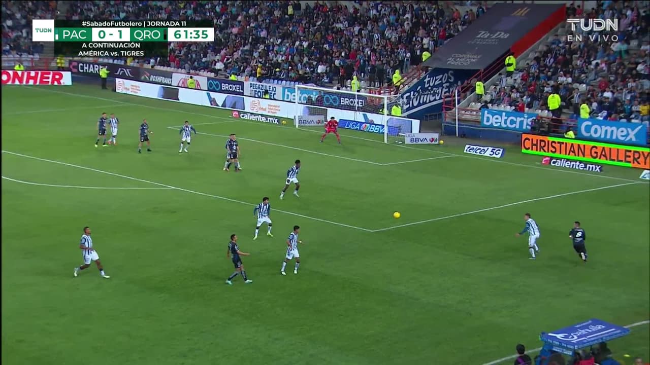 ¡GOOOL! Facundo Batista anota para Querétaro.