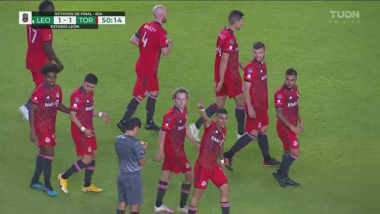 ¡Sin fortuna! Mosquera termina metiendo el 1-1 en propia portería