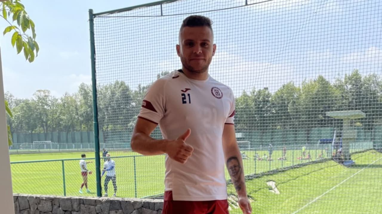 'Cabecita' Rodríguez y Yoshimar Yotún reportan con Cruz Azul