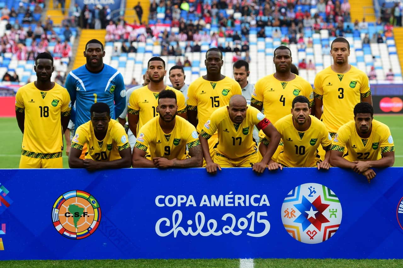 Jamaica se presentó con una derrota de 1-0 ante Uruguay, pero dejó ver algunos buenos momentos de fútbol y por supuesto salieron ante los guaranís con la intención de sumaralgún punto.