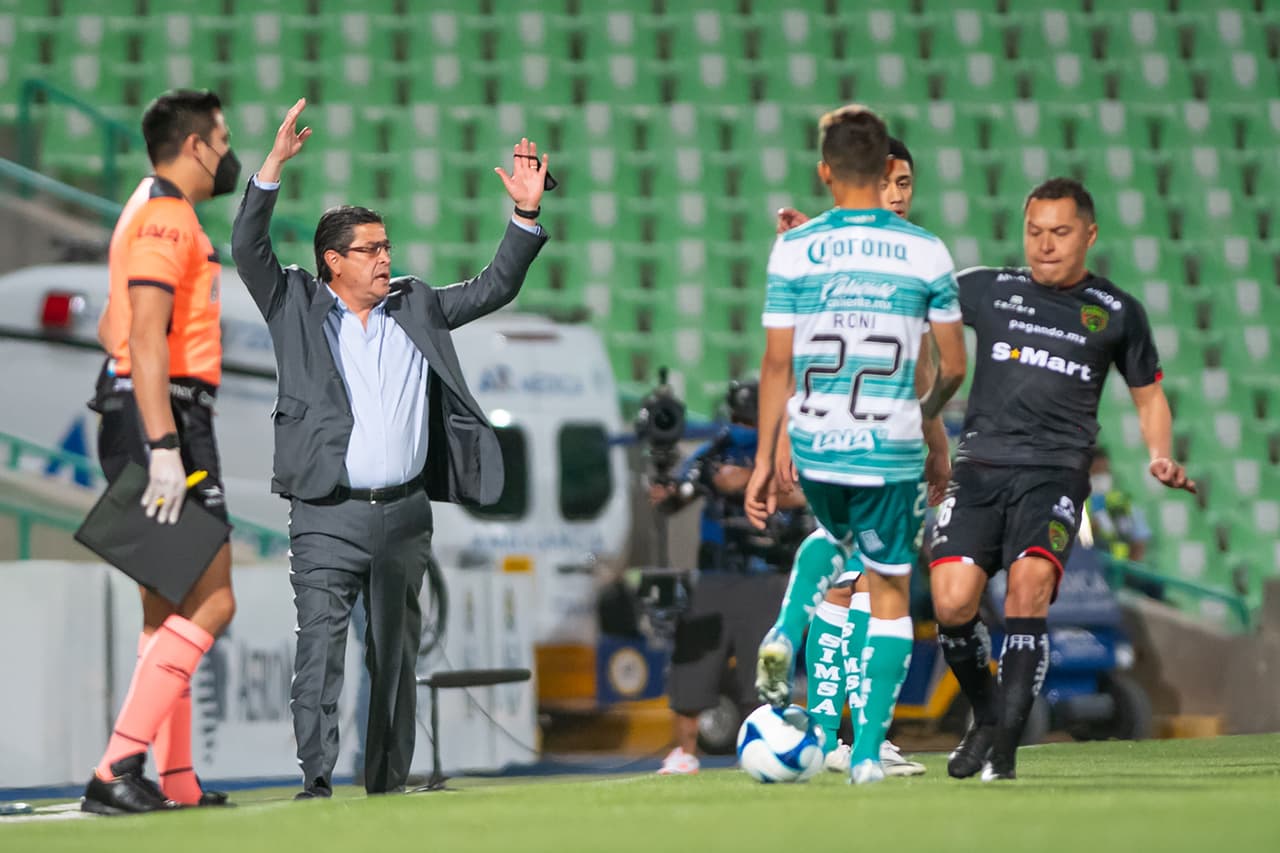 Con autogol de Enrique palos, gol de Santiago Muñoz y gol de Matheus Dória, Santos vence a Bravos 3-2. Los Guerreros se adueñaron de la tercer plaza del torneo y desplazaron al Toluca. Bravos sigue en el fondo de la tabla, aunque todavía tiene un partido pendiente.