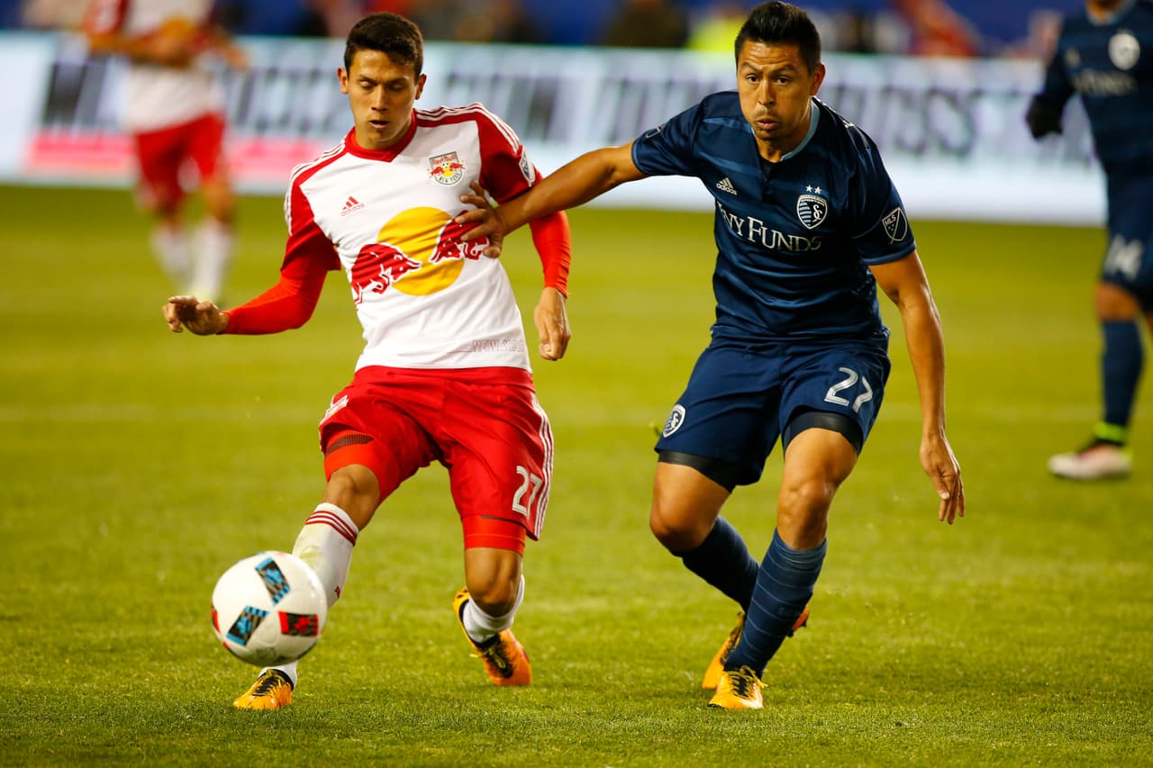 Roger Espinoza, de Sporting KC, es elegido Latino de la Jornada 6 de FutbolMLS.com