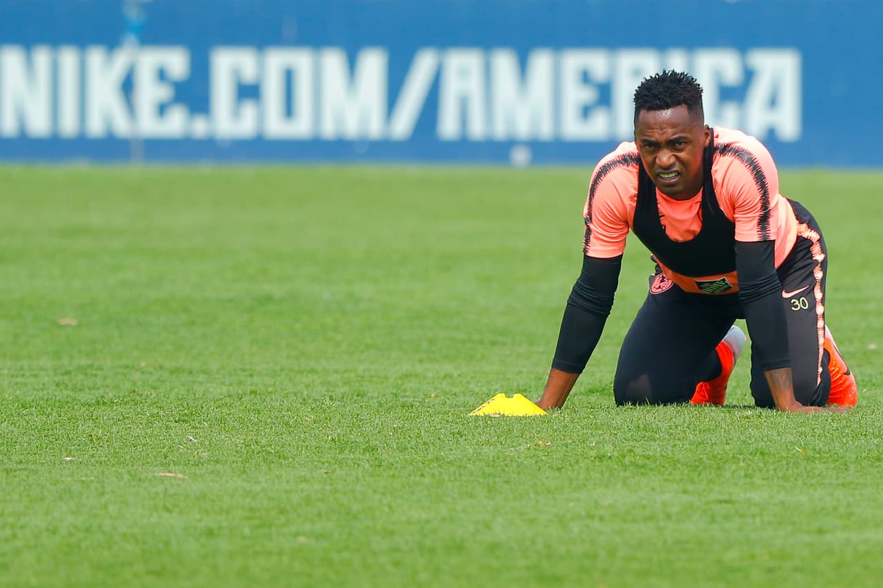 El entrenamiento de América en Coapa estuvo marcado por la tranquilidad del cupo en Liguilla pero por la exigencia de ganar contra Veracruz para mejorar lugares para los Cuartos de Final del Clausura 2019.