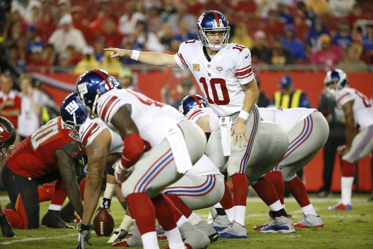 9. NEW YORK GIANTS - Corrigieron un inicio errático que incluyó 2 derrotas consecutivas. Desde entonces ganaron 5 de los siguientes 7 partidos y son líderes del Este en la Conferencia Nacional. Eli Manning ya es el quarterback más ganador en la historia de la franquicia con 96 triunfos y va en camino de su quinta campaña de 4,000 yardas, las 4 que tiene ya es un récord del equipo.