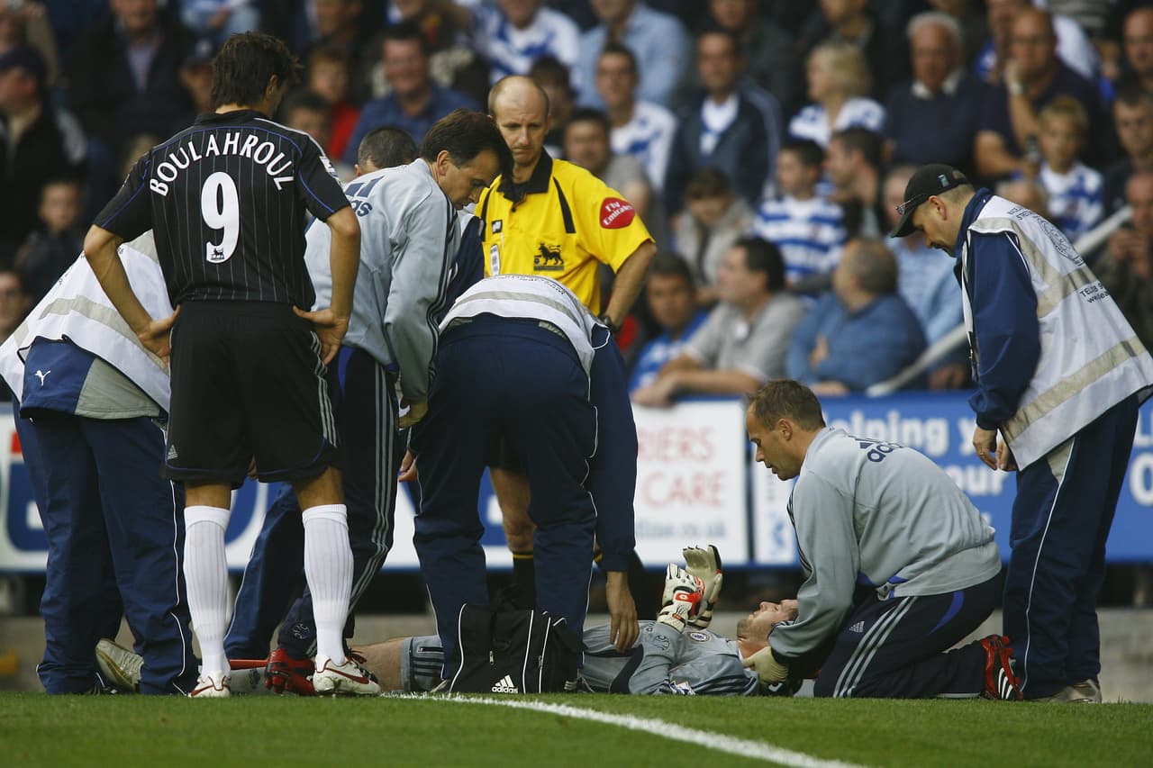 En la siguiente temporada se dio el famoso golpe en la cabeza en el juego entre los Blues y el Reading con la rodilla de Stephen Hunt.