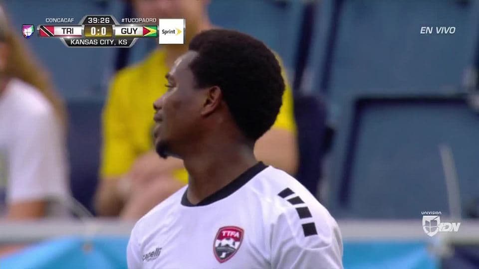 Tiro desviado de Levi García