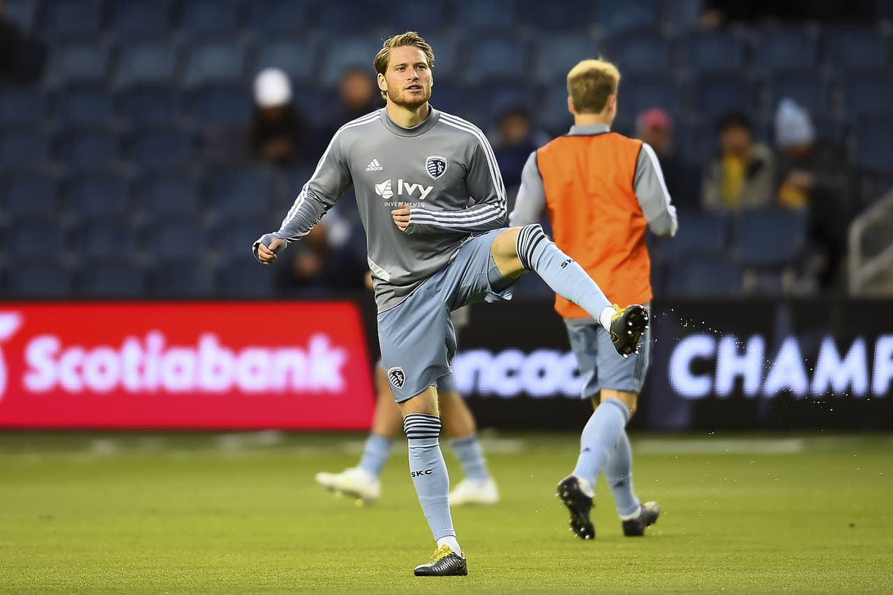 Este fue el ambiente dentro y fuera del Childrens Mercy Spark Stadium, en Kansas City, Kansas, para presenciar el partido de Vuelta de las Semifinales de la Concacaf Champions League entre Sporting Kansas City y Rayados del Monterrey en medio de una noche fría.