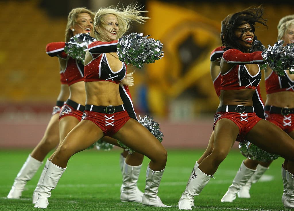 Los Atlanta Falcons tuvieron la ofensiva más explosiva de la NFL esta temporada y lucharan por un pase a la Final de división ante los Seahawks. Gran parte de su éxito se debe al apoyo incondicional que les brindaron sus bellas cheerleaders.