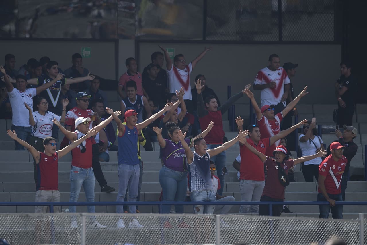 Veracruz con la ilusión de no ocupar los últimos puestos de la tabla contó también con apoyo.