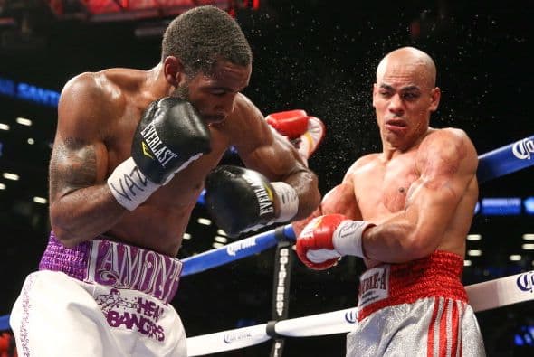 Lamont retuvo el cinturón, pero si quiere estar en mejores peleas tiene que dar espectáculo.