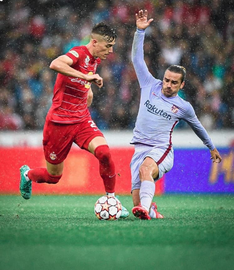 RB Salzburg se queda con la victoria en partido amistoso contra el Barcelona con marcador de 2-1. Al minuto 43', Luka Sucic abrió el marcador para los locales y, al filo del partido, Martin Barithwaite sumó el primer tanto para el equipo culé, sin embargo ya al minuto 90 del encuentro, Brenden Aaronson sentenció la derrota para los de Koeman.