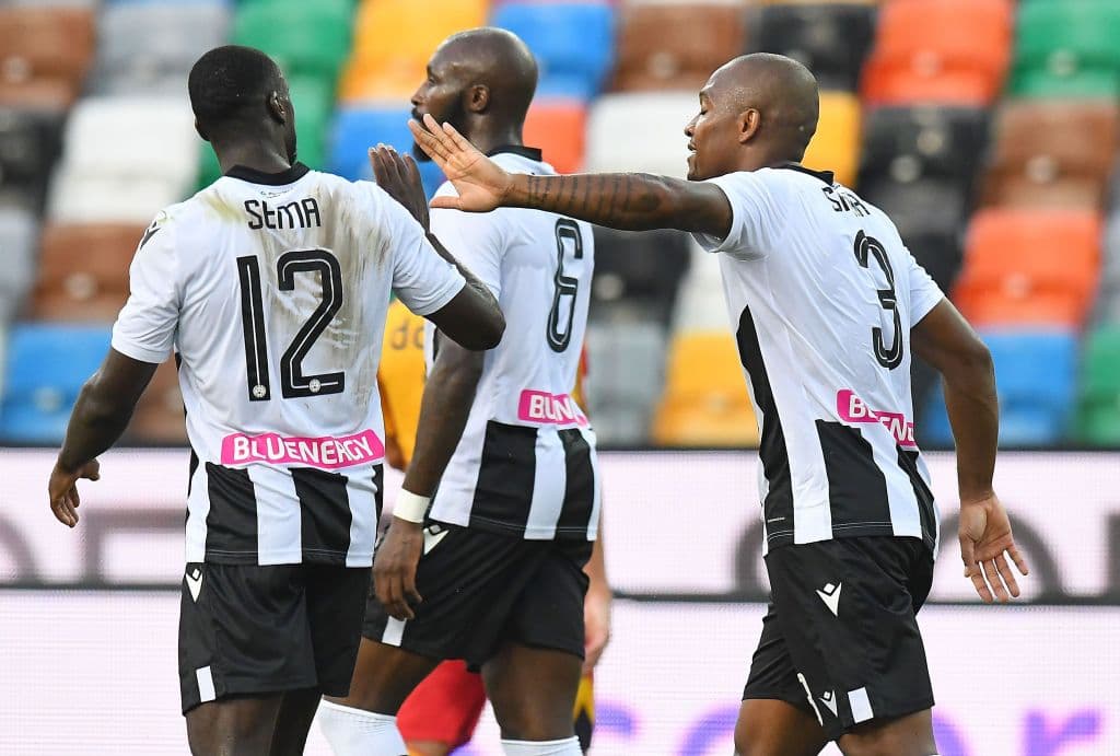 Con resultados de Hellas Verona 3-0 SPAL, Lazio 2-0 Brescia, Sampsoria 1-4 Milán, Sassuolo 5-0 Genoa, Udinese 1-2 Lecce, Fiorentina 4-0 Bologna y Torino 2-3 Roma, la penúltima jornada del futbol italiano.