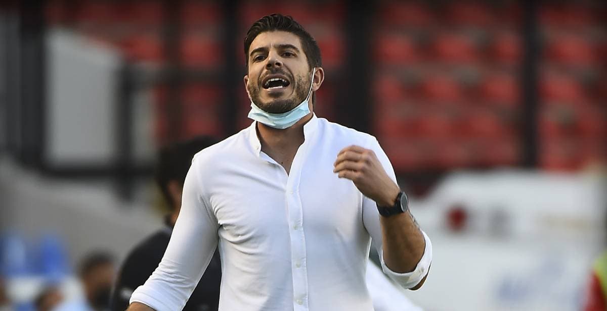 Querétaro cesa a Alex Diego de la dirección técnica