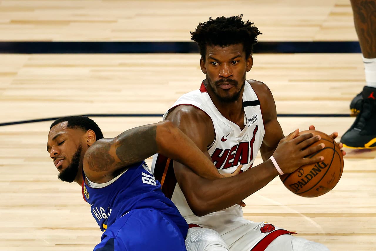 Jimmy Butler comanda la victoria de Heat sobre Nuggets
