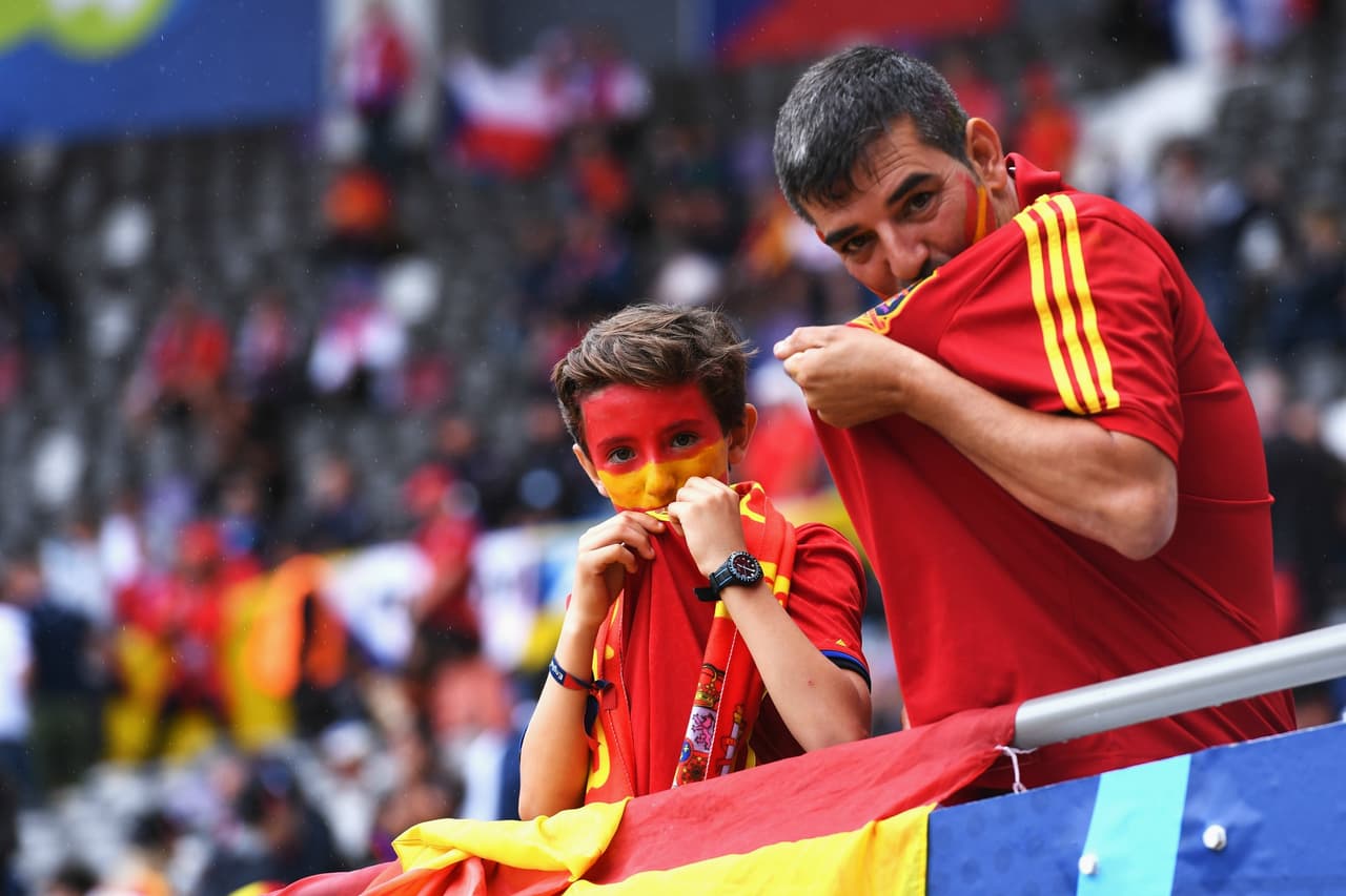 La jornada arrancó con e l duelo entre España y la República Checa.