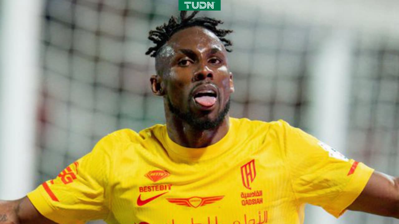 Doblete de Julián Quiñones y es líder de goleo en la Liga Saudí