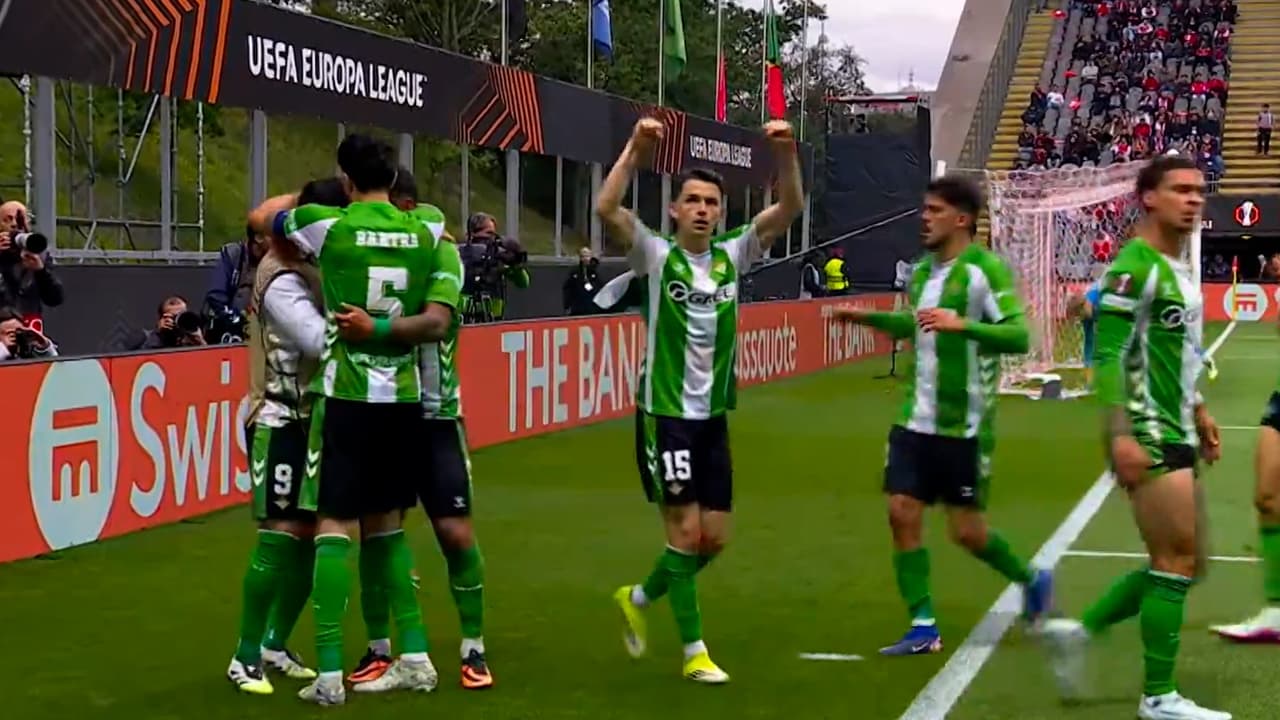 Betis empata al Braga y así festeja Álvaro Fidalgo en Europa League