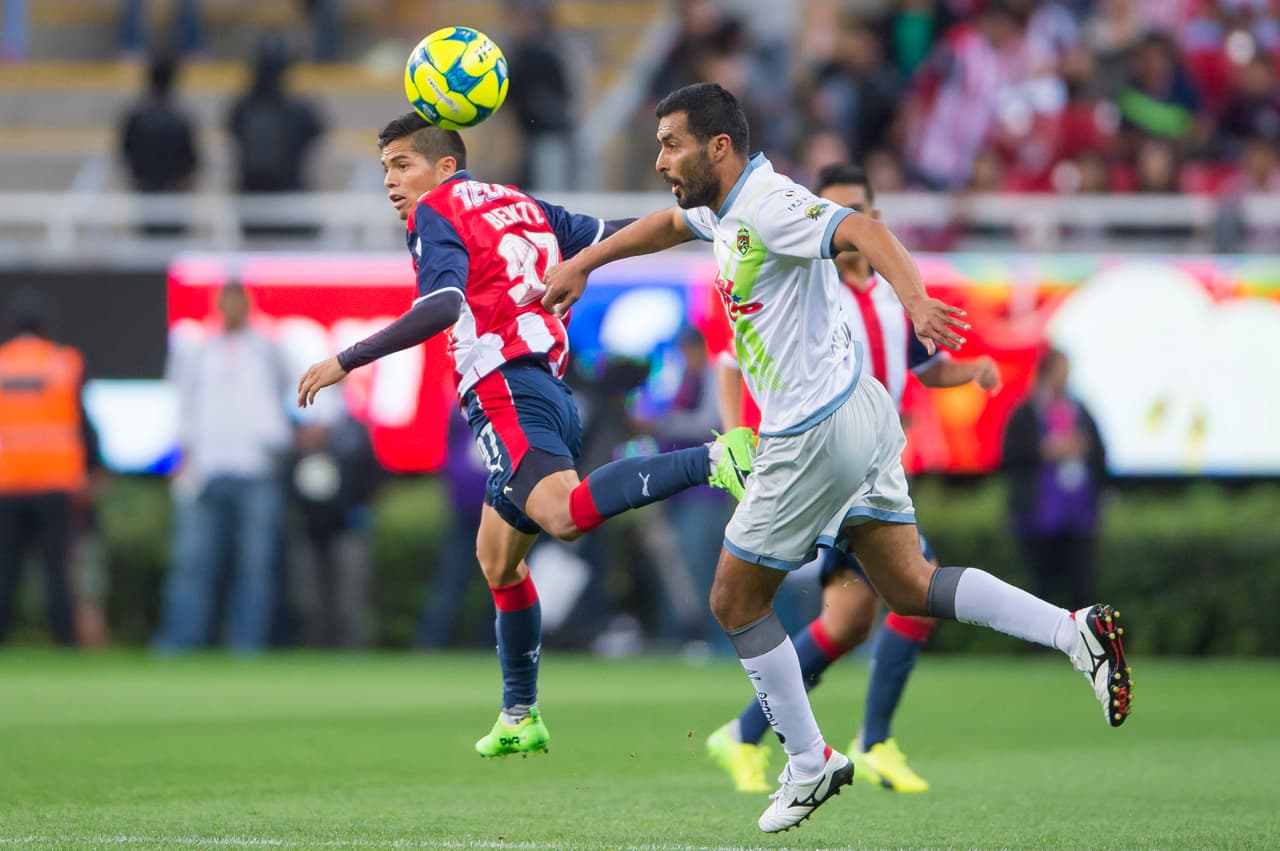 La intensidad se apoderó de los primeros minutos con un equipo local dominado por la energía del visitante.