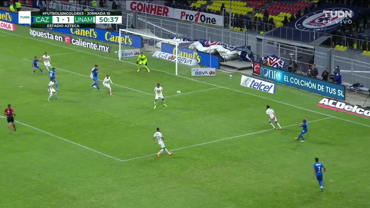 ¡TIRO ATAJADO! disparo por Diogo.