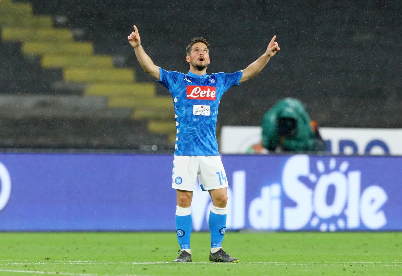 Hirving Lozano coincidirá con el tercer máximo goleador del Napoli: Dries Mertens. El belga suma 109 goles en 282 partidos.