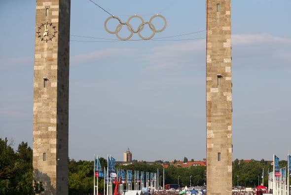 Todo listo en el Olympiastadion donde Juventus y Barcelona se enfrentarán.