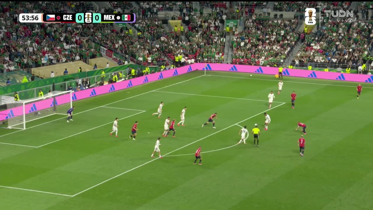 ¡GOL!  anota para México. Mateo Chávez