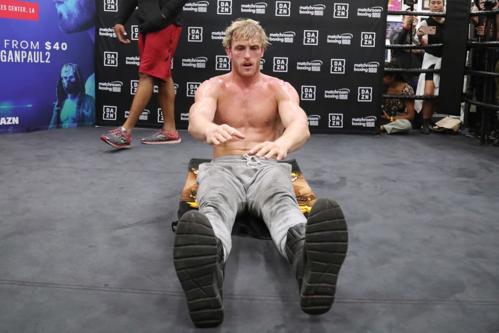 Tras seis asaltos sin nocaut, la pelea se fue a decisión unánime.
<br>