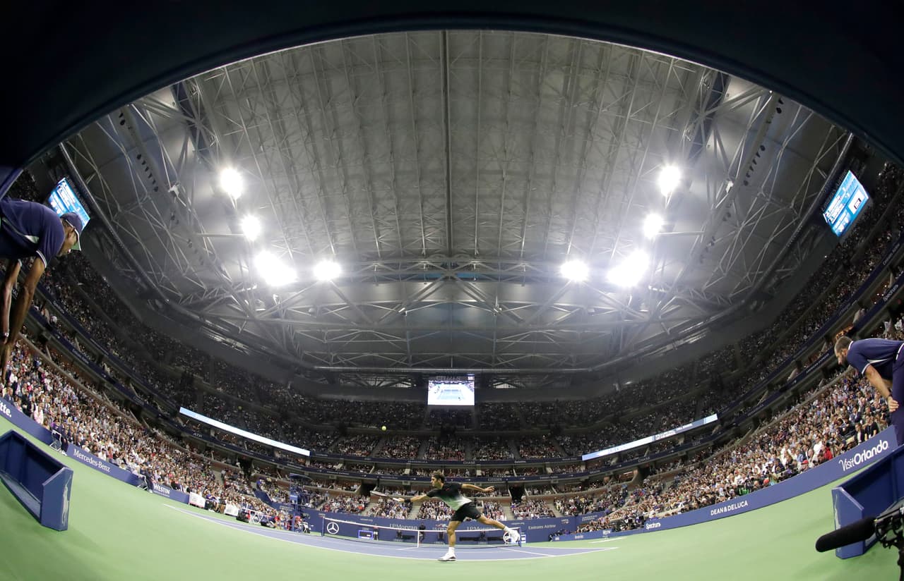 El estadio Arthur Ashe fue testigo de un partido extraordinario del cual al final, el suizo logró salir avante.