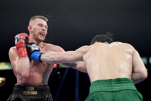 Chávez Jr. demostró valentía, intentó, pero tuvo pocos argumentos para poder hacerle pelea al polaco.