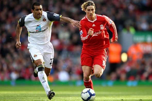 Para el domingo, el Liverpool se enfrentó al Sunderland del paraguayo Paulo Da Silva.