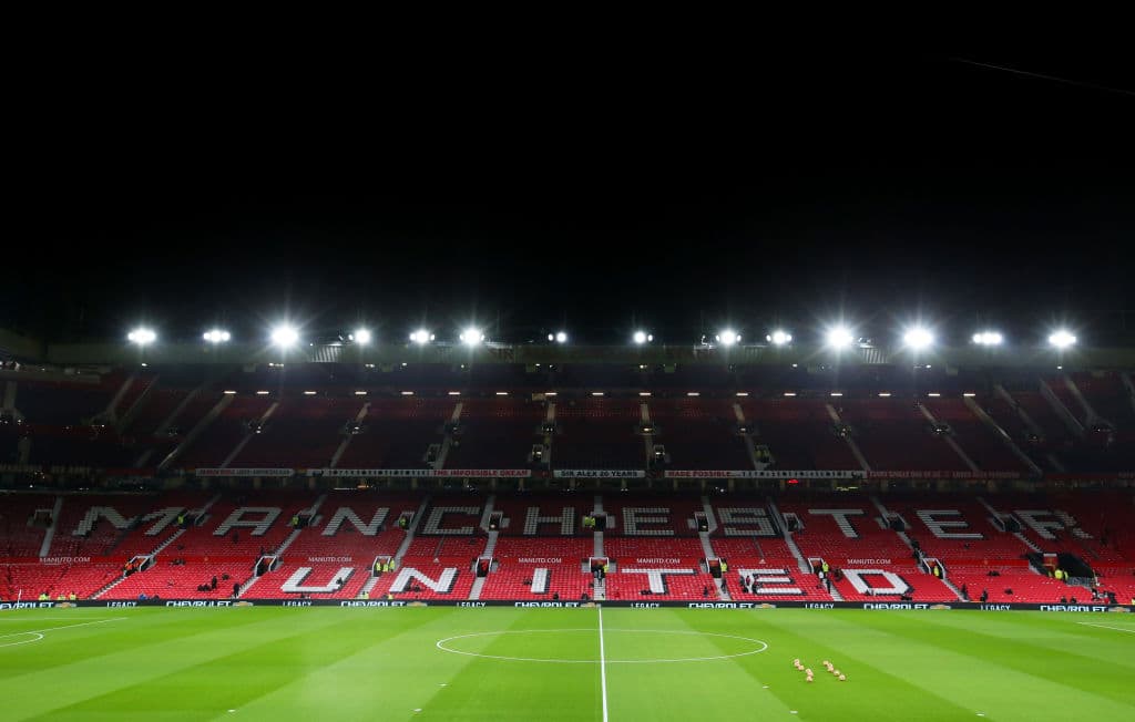 El Manchester United cierra sus instalaciones por COVID-19