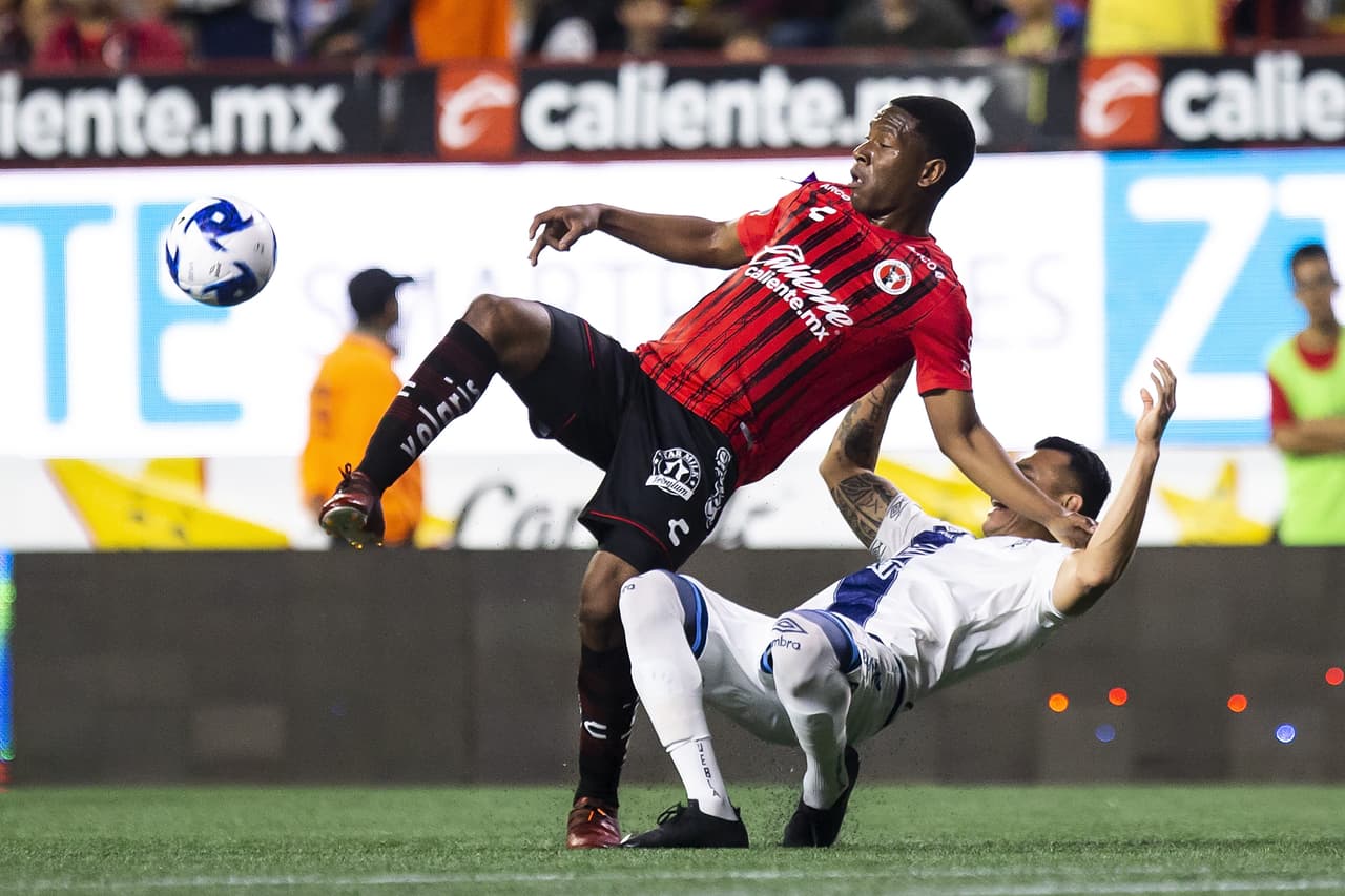 Con solitario gol de Christian Tabó, los Camoteros le pegan a los Xolos en su casa.