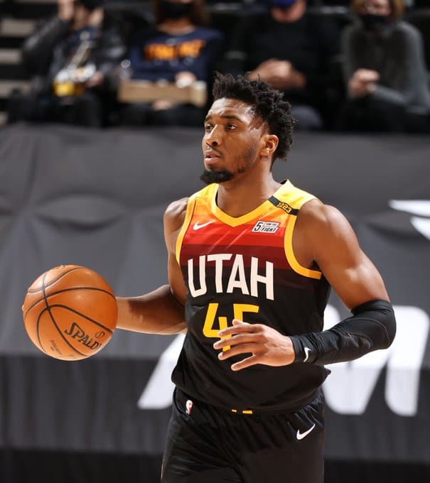 Jazz suma 19 triunfos en 20 juegos con brutal Jordan Clarkson